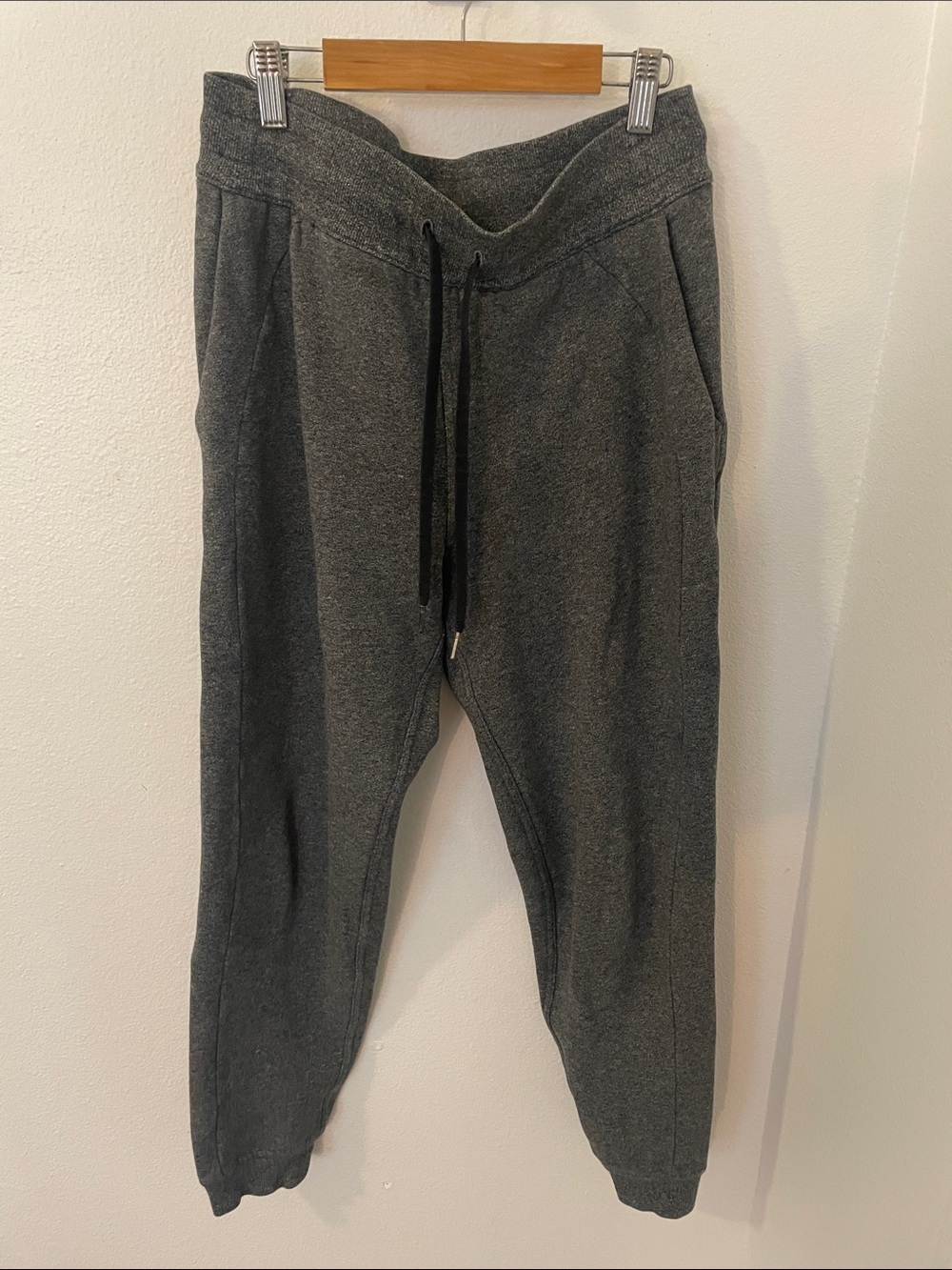 Lululemon Heather Grey/Charcoal scuba  Joggers - Picture 2 of 8